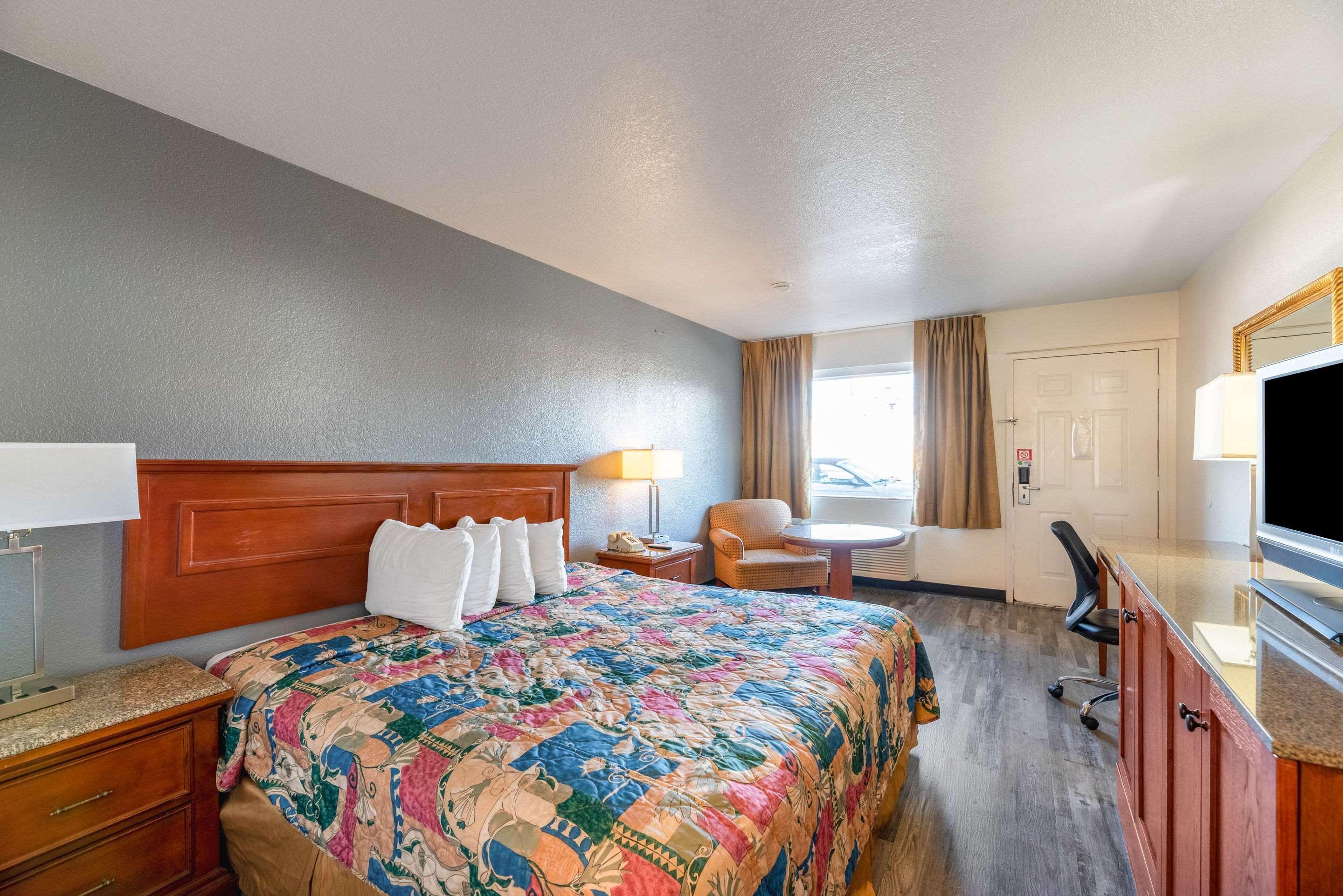 Econo Lodge Phoenix North I-17 Dış mekan fotoğraf