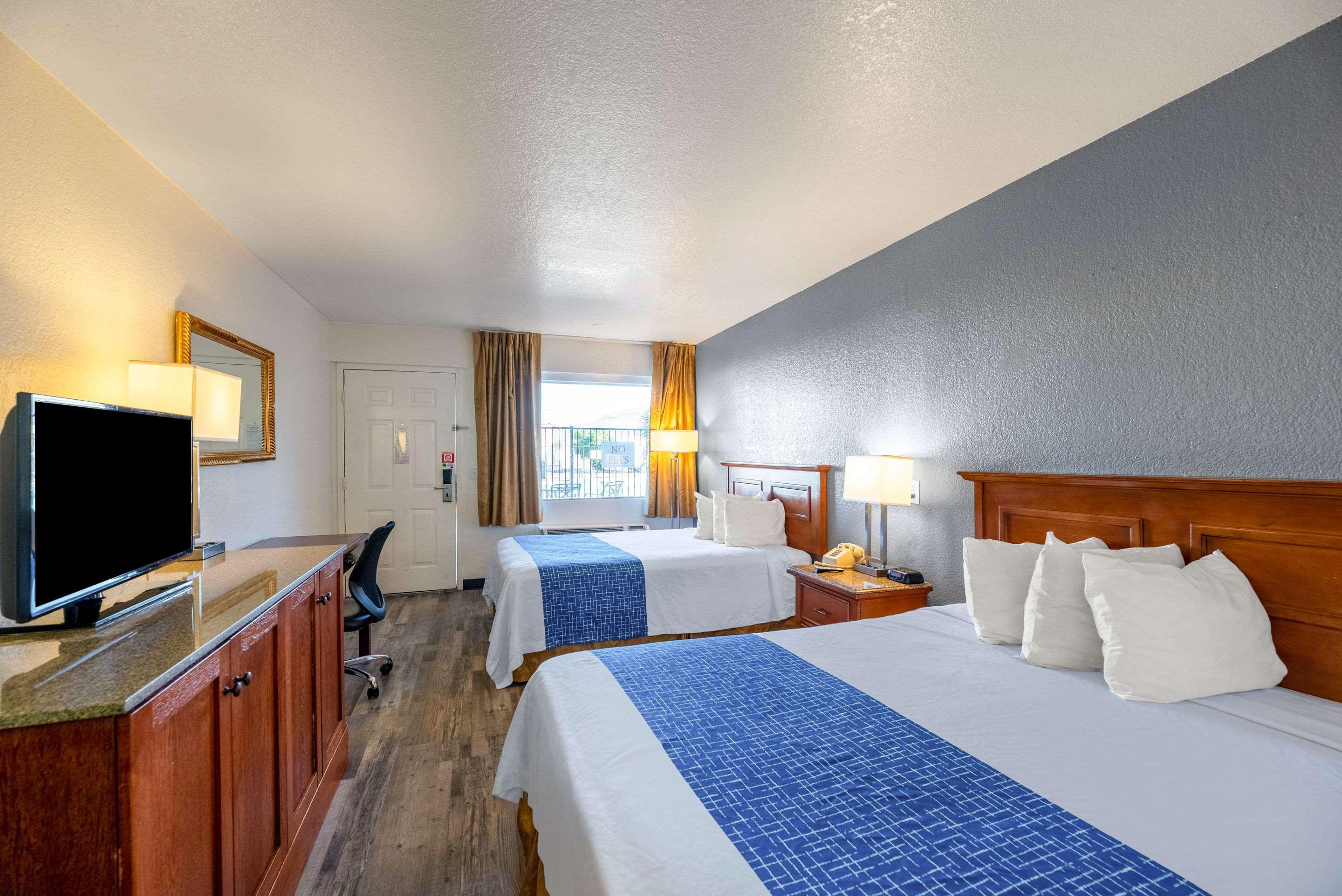 Econo Lodge Phoenix North I-17 Dış mekan fotoğraf