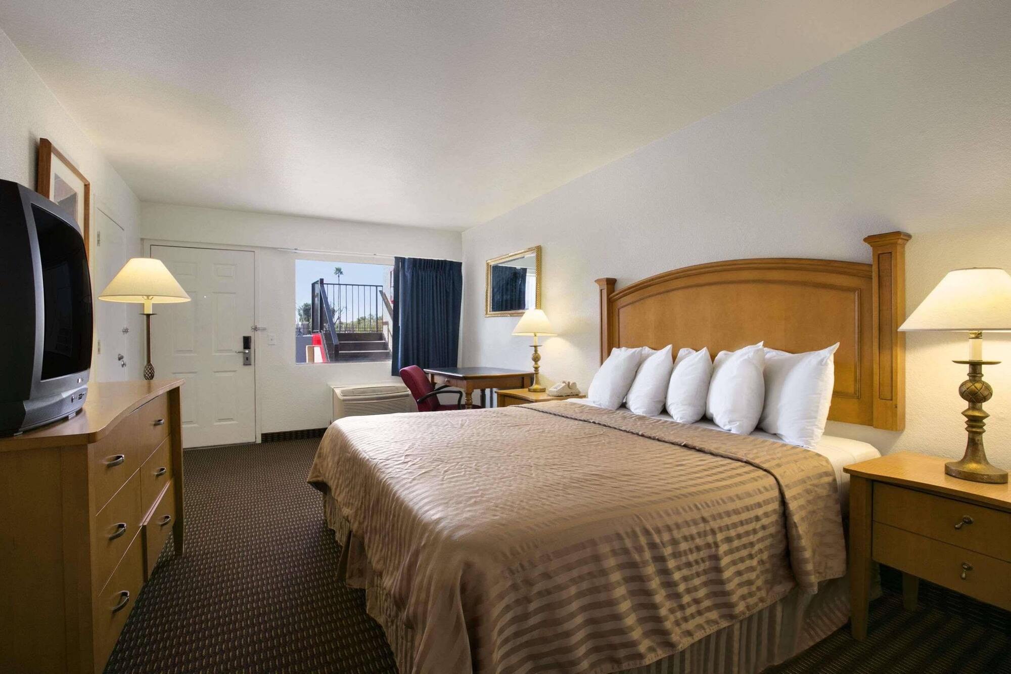 Econo Lodge Phoenix North I-17 Dış mekan fotoğraf