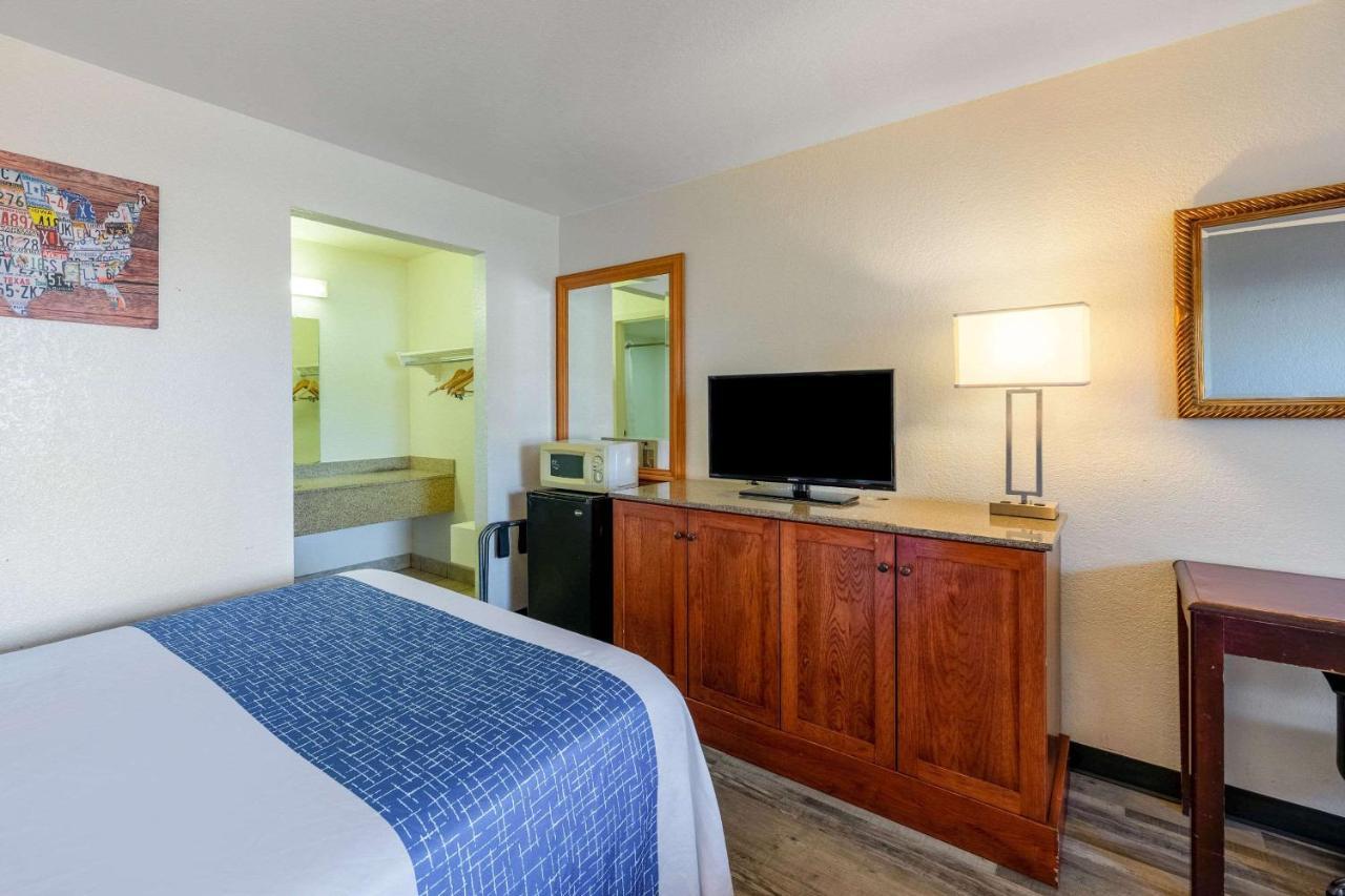 Econo Lodge Phoenix North I-17 Dış mekan fotoğraf